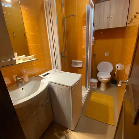 Irini Seaside Holiday home *